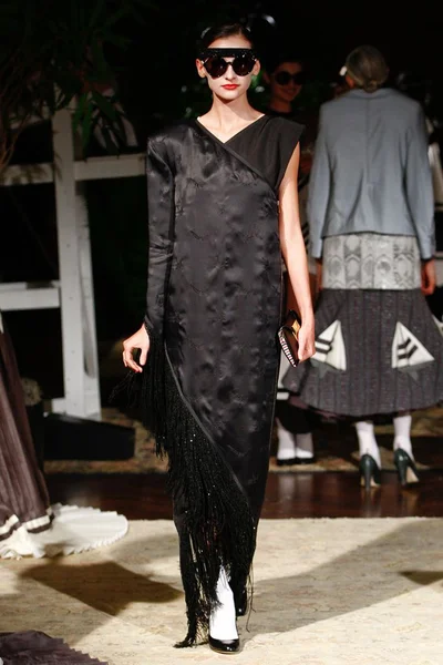 Look 29
